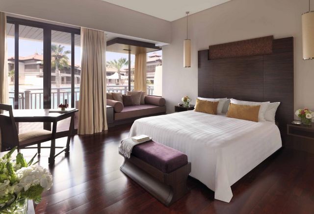 The Palm Dubai Resort offers spacious and elegant rooms 