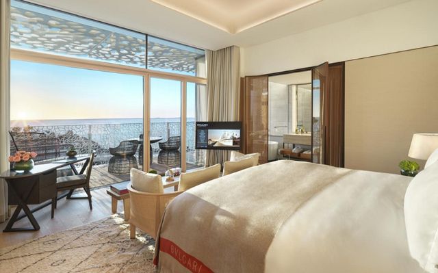 Report on the advantages and disadvantages of the Bulgari Resort - Report on the advantages and disadvantages of the Bulgari Resort Dubai