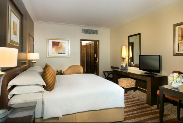 The Rawda Al Murooj Hotel Dubai is your perfect choice for housing in Dubai thanks to its clean and tidy rooms