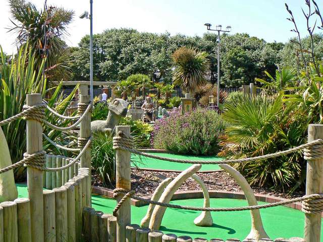 The 3 best activities on Adventure Island mini golf, Birmingham, England