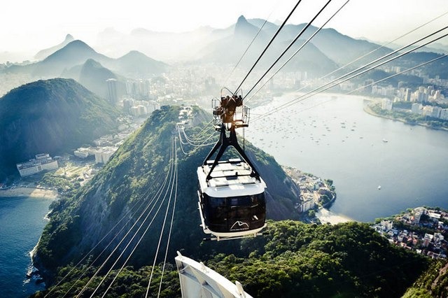 The Sugar Mountain cable car is one of the best tourist places in Rio de Janeiro