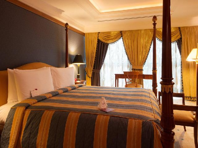 Standard room at Holiday Inn Kuwait Al Thuraya City, the best Hotel, Farwaniya
 