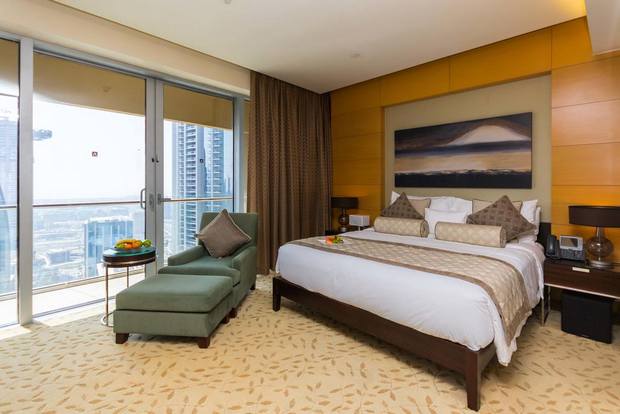 A great option in hotel apartments close to the Dubai Mall, offering excellent location and many activities.