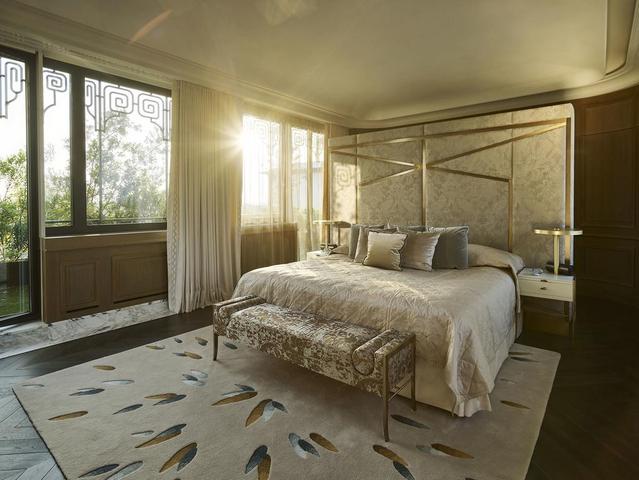 Central Paris hotels - Fendi-le-Maurice Dorchester rooms decorated in the style of Louis VI