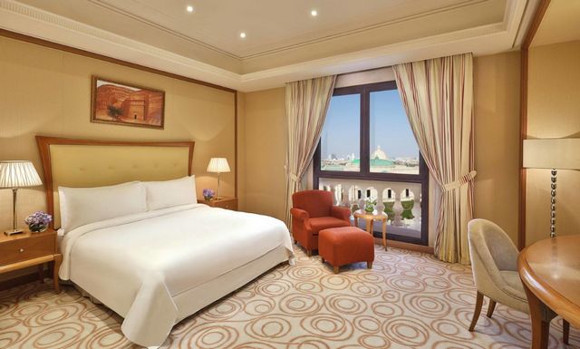 A guide that includes the most luxurious hotels in Riyadh that received high Arab reviews 