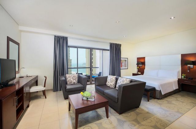 Hotel apartments in Dubai JBR provide upscale and modern rooms and suites