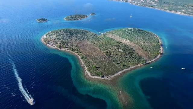 Island of Lovers Croatia