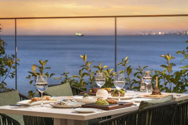 Istanbul resorts by the sea