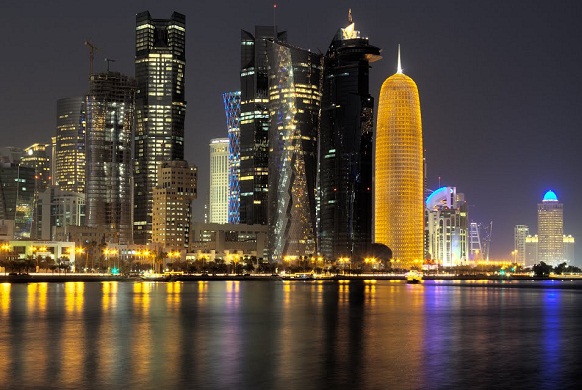 Night scene of Doha Corniche