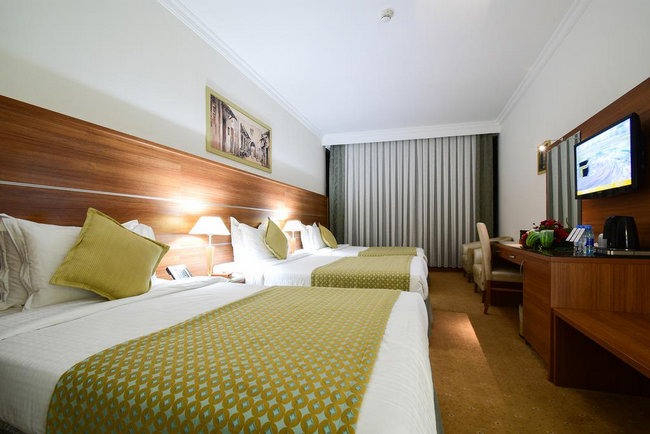 Elegant family rooms in the city hotels close to the sanctuary and cheap