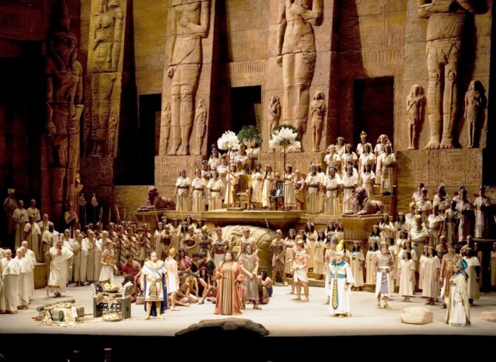 From the width of Aida