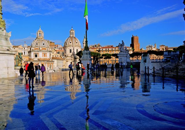     Rome's Venice square