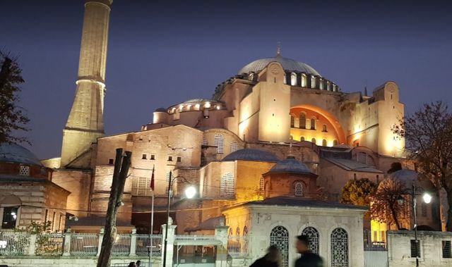 The best 7 activities when visiting Ayasofya Istanbul Museum - The best 7 activities when visiting Ayasofya Istanbul Museum