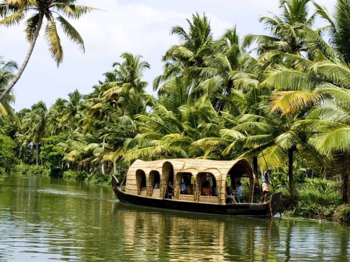Kerala tourism atmosphere