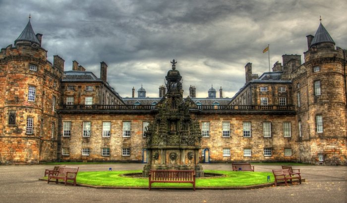     The famous Edinburgh Palace