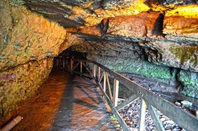 Chal Cave in Trabzon Learn about the Cave Trabzon Turkey located in the village of Chal 