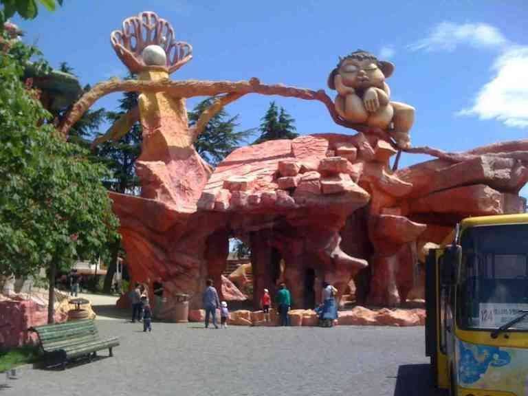 "Mtatsminda Park" ... one of the most beautiful amusement parks in Georgia ...