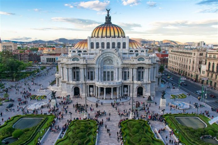 Mexico City or Mexico City is one of the most important and famous cities in Mexico