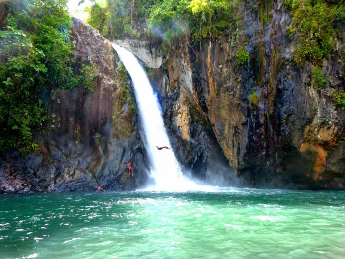 Tainago Falls