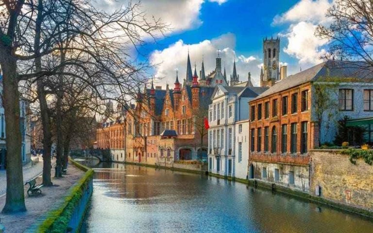 The most important tourist cities in Belgium .. an artistic - The most important tourist cities in Belgium .. an artistic painting of natural and architectural beauty