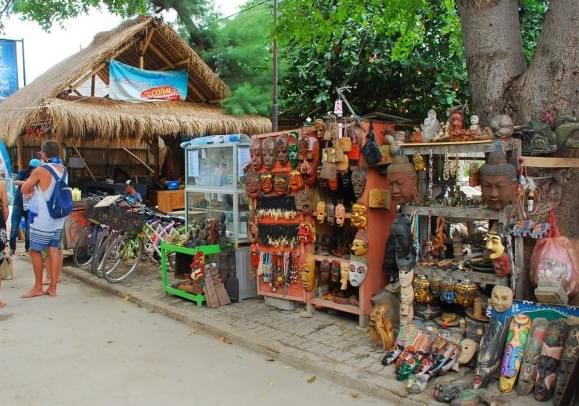The most popular shopping place in Gili Trawangan - The most popular shopping place in Gili Trawangan
