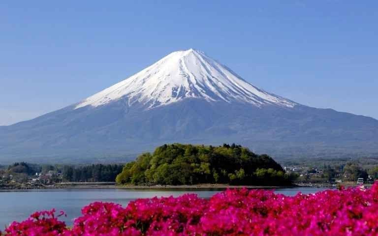 The most prominent natural attractions in Japan - The most prominent natural attractions in Japan