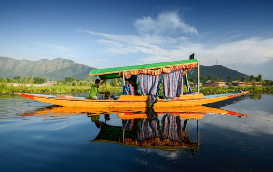 Dal Lake in Kashmir 