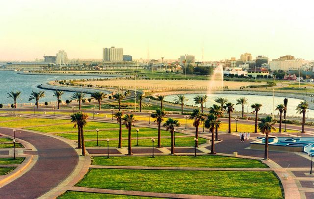Dammam waterfront is one of the most beautiful tourist places in Dammam