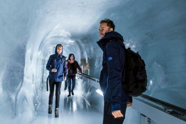 Top 5 activities when visiting the Ice Palace in Interlaken - Top 5 activities when visiting the Ice Palace in Interlaken