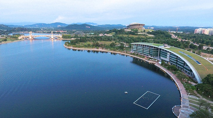 The most beautiful lakes of Selangor Putrajaya Lake