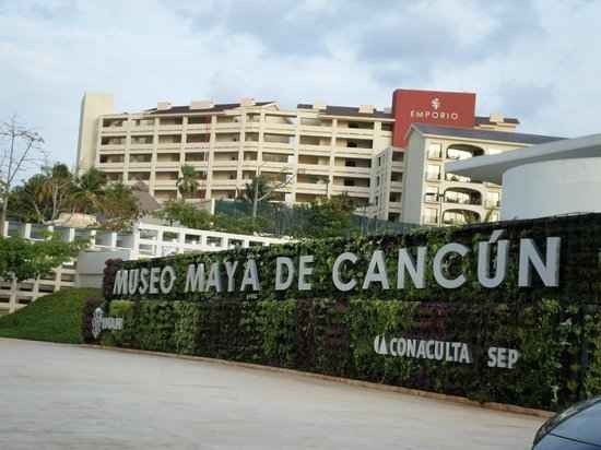 Museo Maya de Cancun