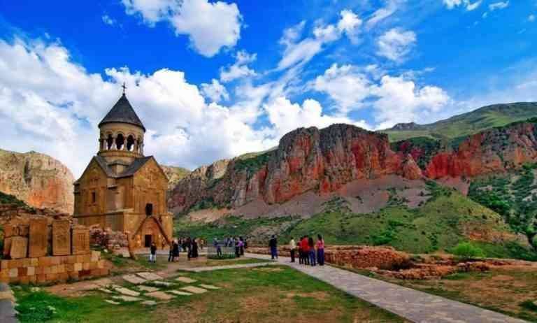 To you ... the most important and prominent places of tourism in Goris Armenia ..