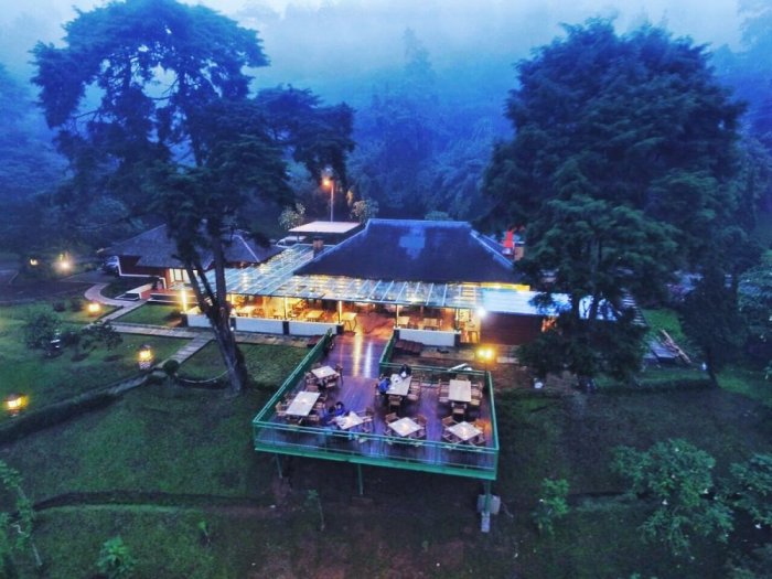 Puncak Pass Restaurant