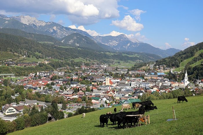     The city of Schladming is a small town located in the famous Austria Valley