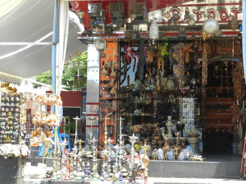 Traditional hookahs in the old market