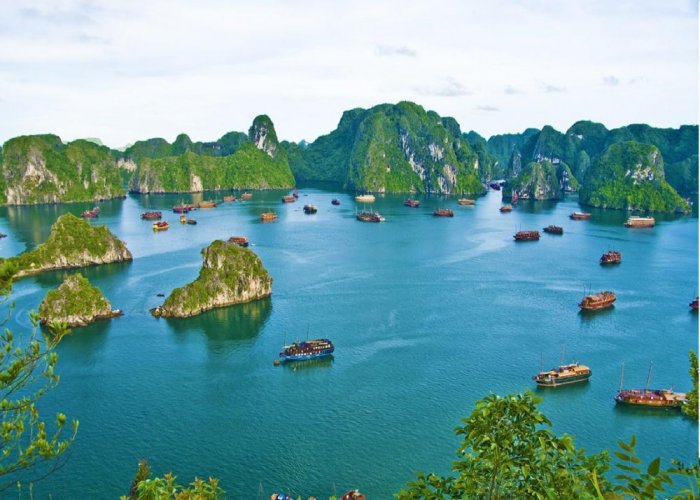 Halong Bay-Vietnam is an ideal honeymoon destination