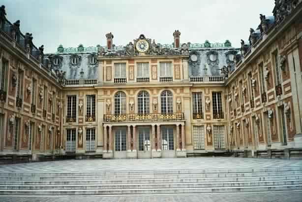 Versailles Palace is worth a visit when you visit France - Versailles Palace is worth a visit when you visit France