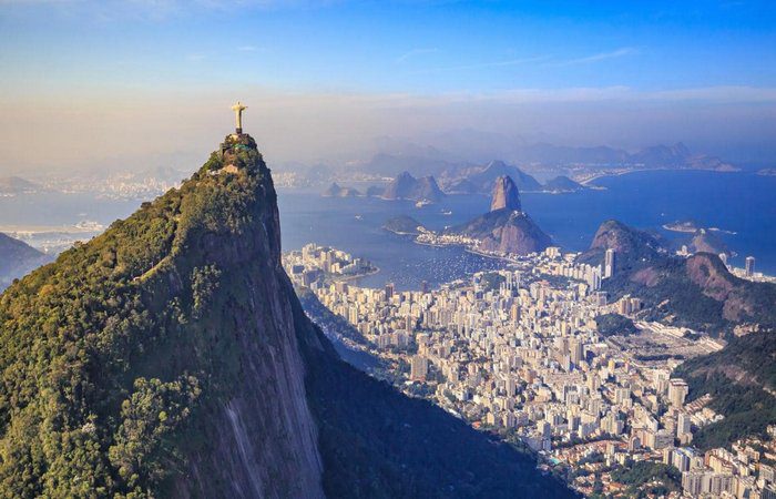 Where is Rio de Janeiro and the distance between it and the most important cities of Brazil?