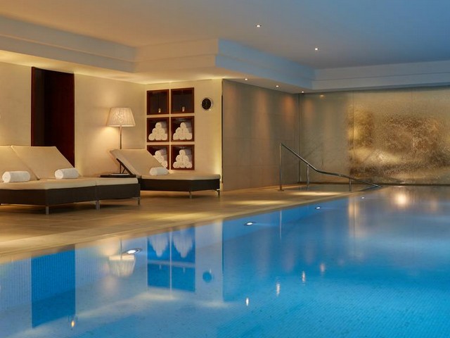 A unique pool located in the Majestic Hotel in Paris
