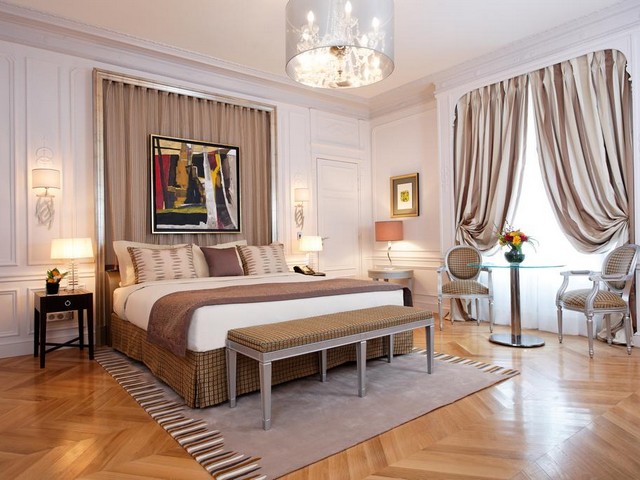 Large and elegant rooms at Majestic Hotel Paris