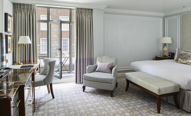 One of the best London boutique hotels overlooking Hyde Park 