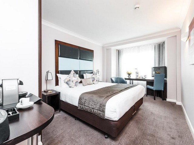 Mercure London chain with its upscale hotels with modern designs