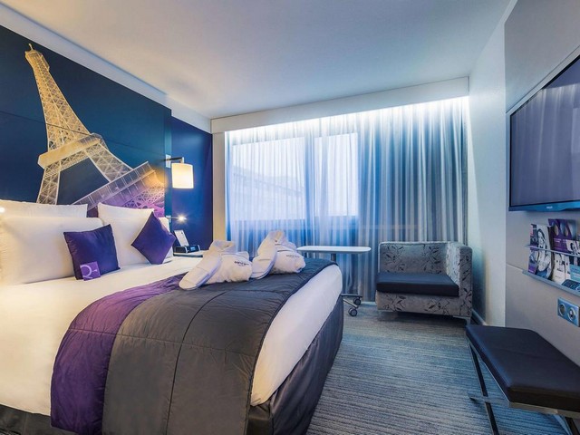 The beauty and elegance of rooms from the iconic Mercure Paris Hotel in front of the Eiffel Tower