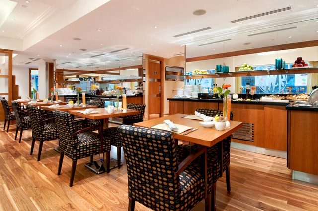 Hilton London Paddington Restaurant serves English and international meals 