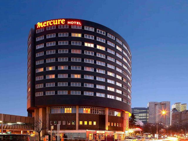 Report on the Mercure Hotel La Defense France