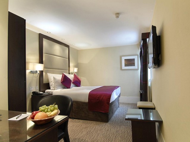 The large and distinct rooms of the Park Grand Hotel London