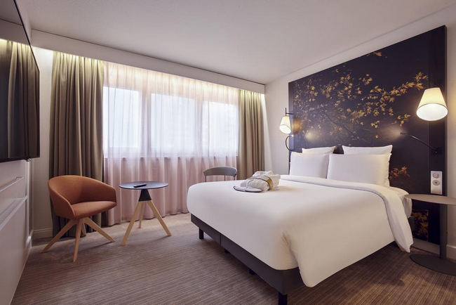 The beauty and elegance of rooms in the Mercure Paris chain