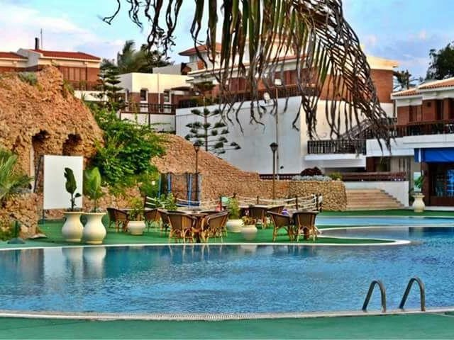 Palma Inn Alexandria has 2 swimming pools and spa and wellness facilities