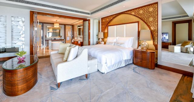 Looking for resorts on the sea in Bahrain? Here we show you the best