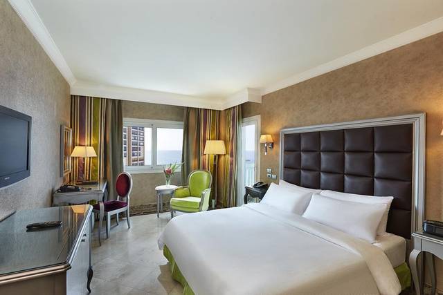 Hilton Alexandria Corniche is a Alexandria hotel with sea view and a private beach